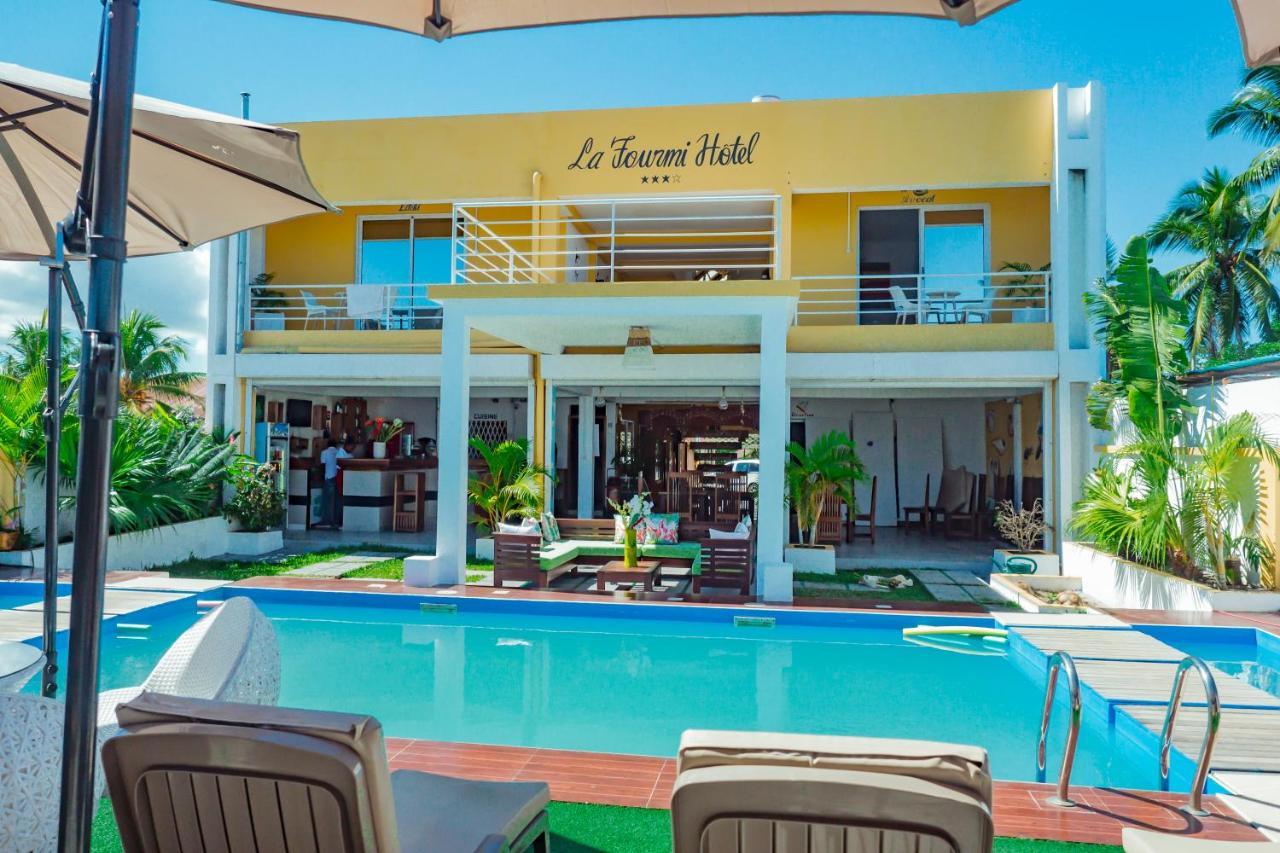 La Fourmi Hotel Нозі Бе Екстер'єр фото