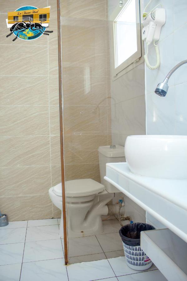 La Fourmi Hotel Нозі Бе Екстер'єр фото
